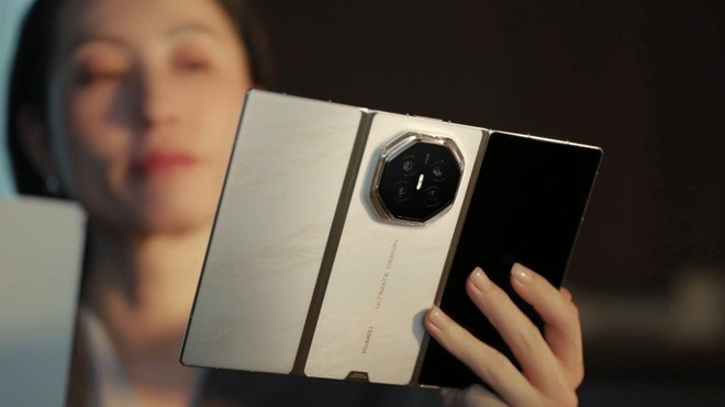 00603092026-apple-xiaomi-huawei-ra-mat-smartphone-1788489305.jpg