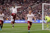 Hạ West Ham, Arsenal tiến gần tới ngôi vô địch