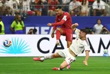 Thua Tây Ban Nha, Ronaldo cùng tuyển Bồ Đào Nha lên khán đài xem World Cup
