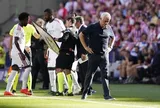 Trọng tài ưu ái Atletico và làm hỏng trận derby Madrid