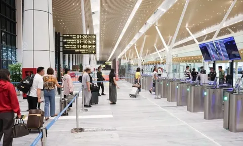 'Điểm nghẽn' ở nhà ga T3 Tân Sơn Nhất
