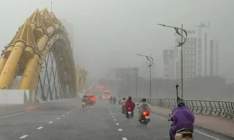 Học sinh ở Đà Nẵng nghỉ học tránh bão số 12
