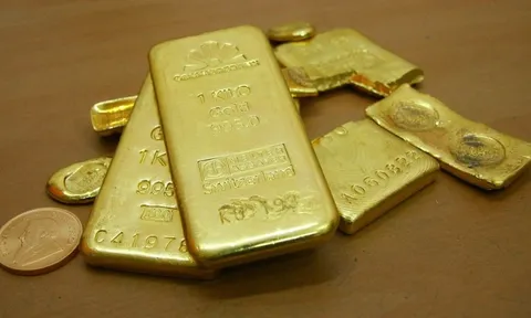 Giá vàng thế giới lao dốc không phanh