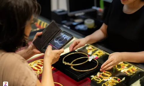 Giá vàng bất ngờ lao dốc