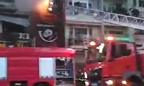 Cháy dữ dội quán ăn ở TP.HCM lúc sáng sớm, 4 người tử vong