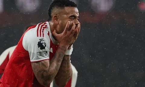 Arsenal, Liverpool khiến CĐV phẫn nộ