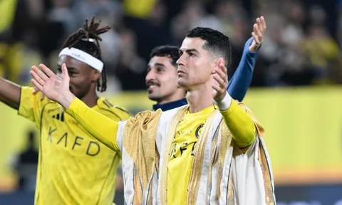 Ronaldo bùng nổ, Al Nassr độc chiếm ngôi đầu