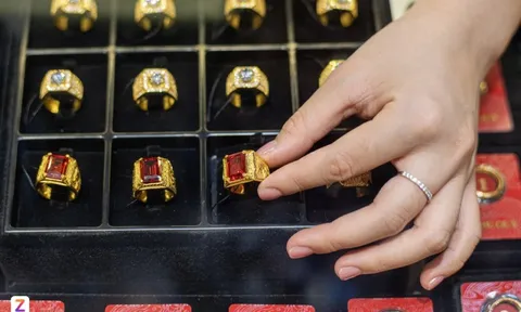 Giá vàng giảm mạnh