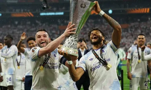 Aston Villa đè bẹp Freiburg giành chức vô địch Europa League