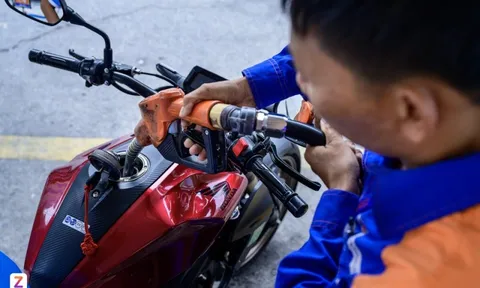 Giá xăng E10 tăng vượt 23.000 đồng/lít