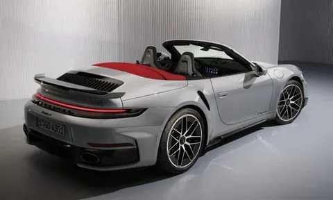 Porsche 911 Turbo S Cabriolet đời mới có gì với giá trên 23 tỷ?