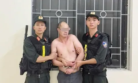 Đối tượng có dấu hiệu 'ngáo đá' gây thương tích cho một cán bộ công an