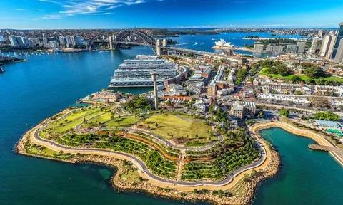 Các thành phố 'trả lại' bờ sông cho người dân thế nào?