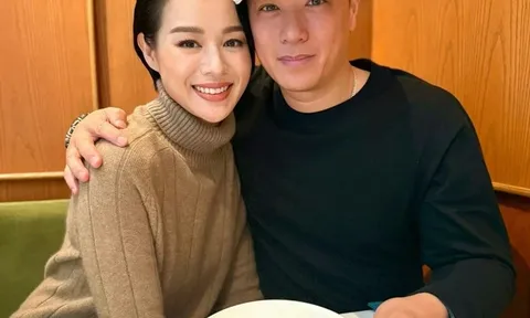 Hồ Hạnh Nhi mở tiệc xa hoa