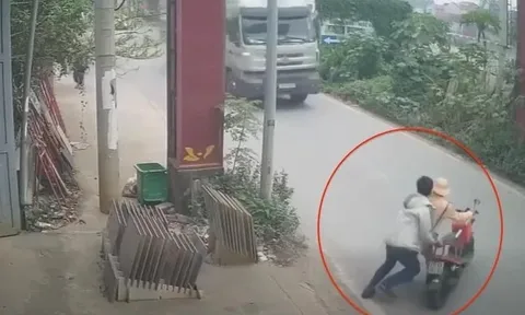 Củng cố hồ sơ để khởi tố đối tượng đẩy CSGT vào đầu xe tải