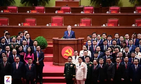 Bế mạc Đại hội XIV, công bố 19 Ủy viên Bộ Chính trị khóa mới