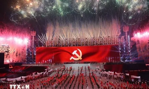 Vững bước dưới cờ Đảng