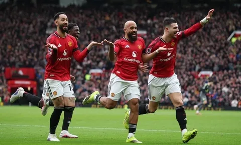 MU vùi dập Tottenham vững top 4
