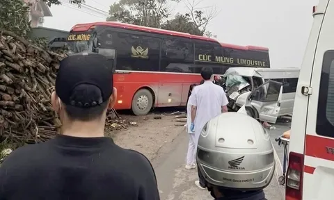 Tại nạn thảm khốc giữa hai xe khách, 6 người thương vong