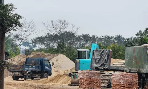 Bãi vật liệu xây dựng có dấu hiệu hoạt động không phép ở xã Nam Phù