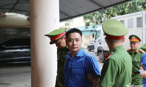 Bùi Đình Khánh hầu tòa
