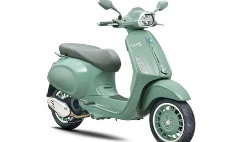 Vespa Sprint 180 cc có gì đặc biệt với giá 121 triệu đồng