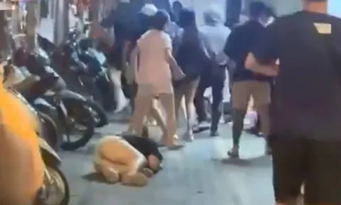 Tạm giữ một số người liên quan vụ cô gái bị đánh gục trong đêm trên phố Hà Nội