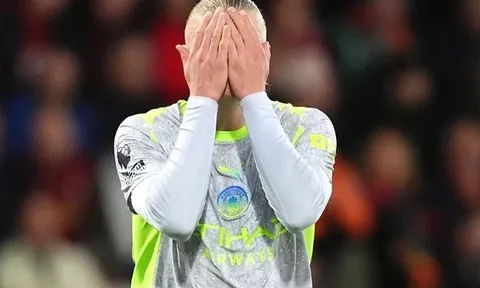 Trận hòa thất vọng của Man City đưa Arsenal vô địch Premier League