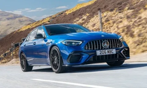 CEO Mercedes-AMG: 'Muốn khách hàng tin xe điện, hãy để họ tự cầm lái'