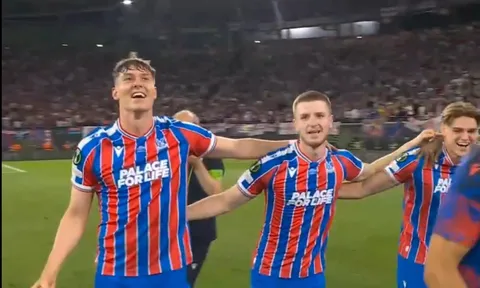 Crystal Palace vô địch Conference League