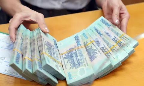 Chênh lệch lãi suất tiền gửi online - tại quầy lên tới hơn 3%/năm