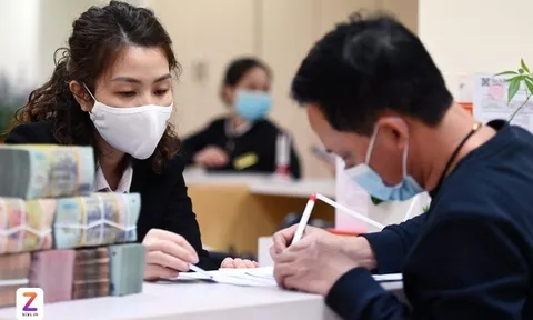Khoản vay tiền tỷ đến kỳ thả nổi lãi suất, làm gì để không bị 'ngộp'