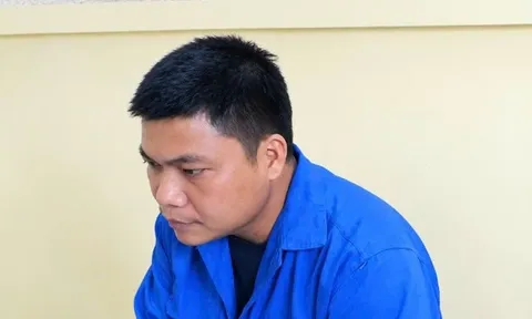 Khởi tố đối tượng 'hô biến' sổ đỏ của người khác thành tên mình