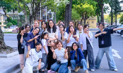 Tân sinh viên trường Báo chinh phục giai điệu mê cung tại Game Day