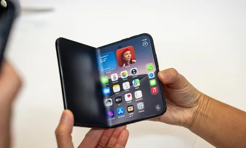 Bất ngờ về iPhone Duo tại quê hương của Samsung