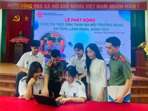 'Vắc xin số' giúp học sinh an toàn, sáng tạo trên môi trường mạng
