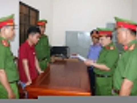 Bắt tạm giam 2 cha con lừa đảo chiếm đoạt 10 tỷ đồng