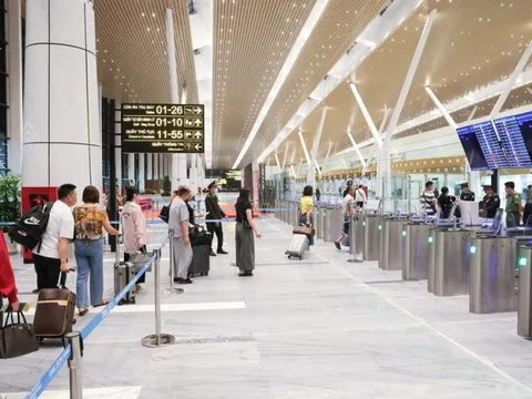 Chuyên gia: Nhà ga T3 bị dột là lỗi lớn nhà thầu thi công