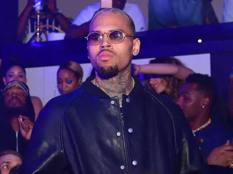 Chris Brown bị bắt