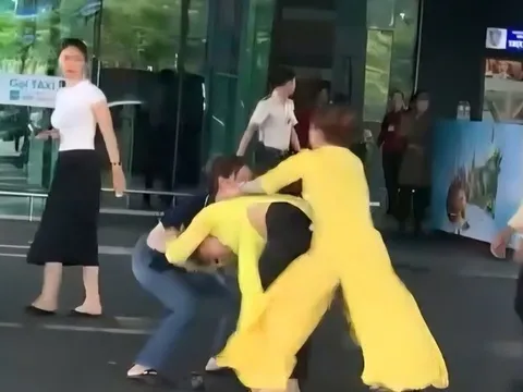 Kỷ luật 2 nữ nhân viên hàng không túm tóc, đánh nhau