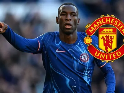 MU có thể sở hữu tiền đạo của Chelsea