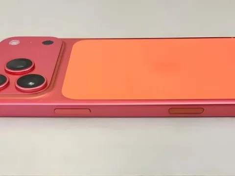 iPhone 17 Pro Max cam bất ngờ 'phai màu'