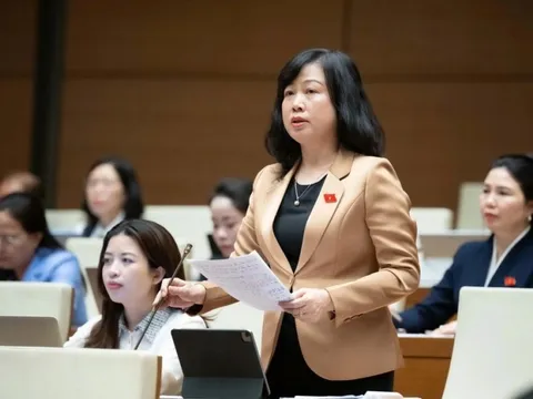 Bộ trưởng Y tế báo cáo, giải trình loạt vấn đề 'nóng' trước Quốc hội