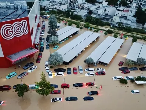 Lũ vượt mức lịch sử, Nha Trang ngập nặng 'chưa từng thấy'