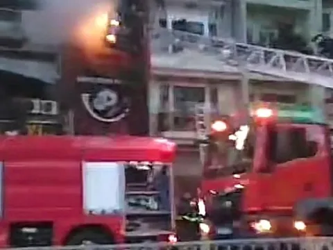 Cháy dữ dội quán ăn ở TP.HCM lúc sáng sớm, 4 người tử vong
