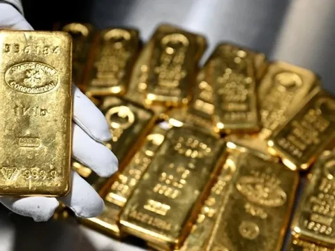 Giá vàng thế giới bất ngờ giảm mạnh