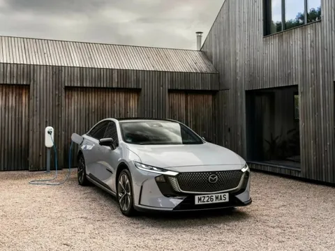 Giá bán gây sốc của 'Mazda6' thuần điện