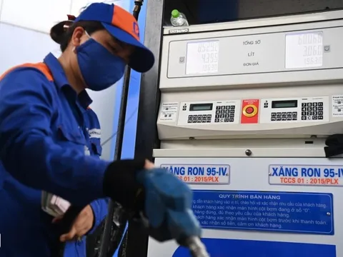 Mạnh tay chi Quỹ bình ổn để giữ giá xăng dầu dưới 30.000 đồng/lít
