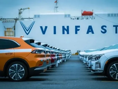 2 lần điều chỉnh chiến lược của VinFast