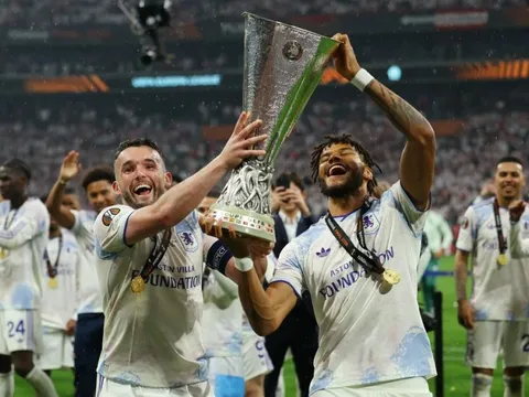 Aston Villa đè bẹp Freiburg giành chức vô địch Europa League